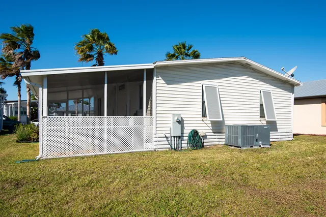 $1,100 | 14 Jacaranda Lane, Port St. Lucie, FL 34952