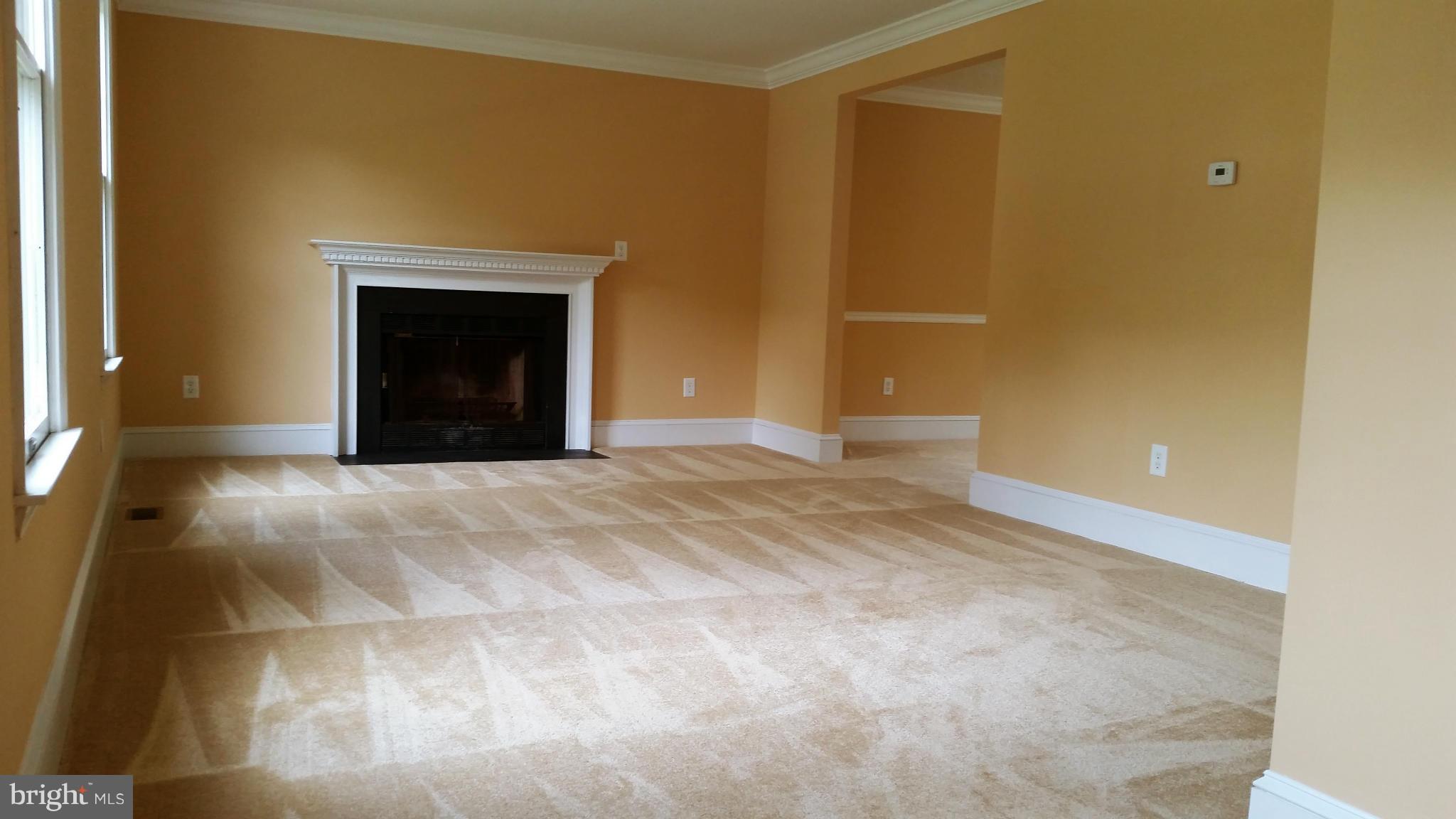 8611 Dunbrook Lane Laurel, MD 20708 - Photo 4 of 30 Living Room