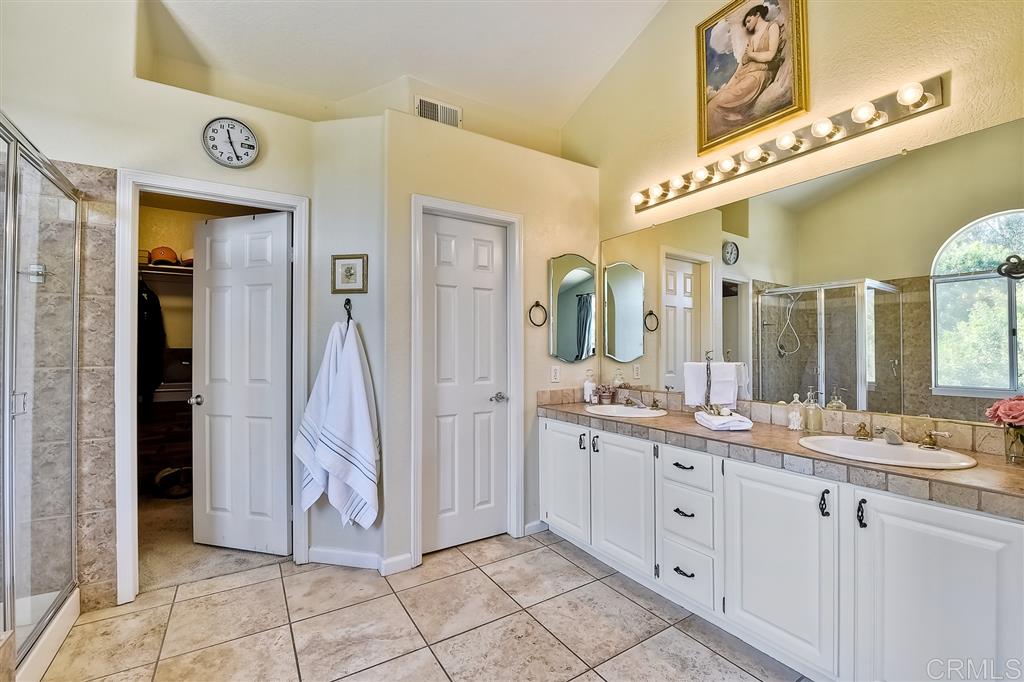 1098 Funquest Drive Fallbrook, CA 92028 - Photo 18 of 24