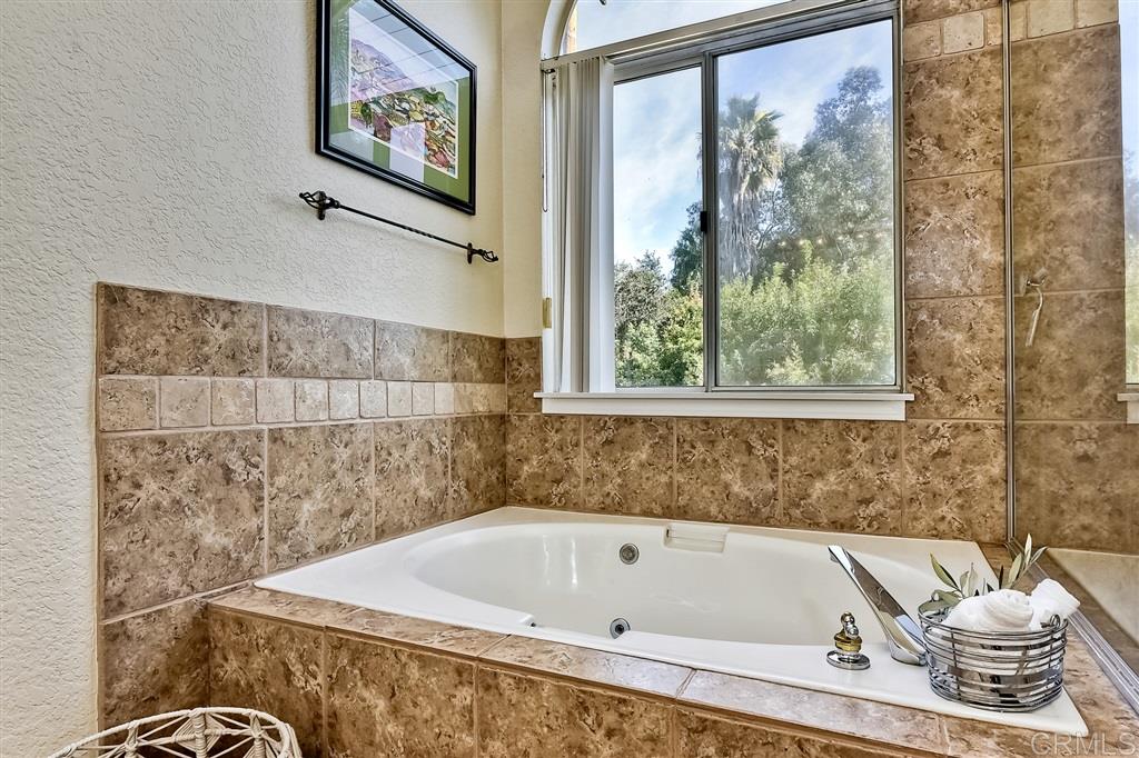 1098 Funquest Drive Fallbrook, CA 92028 - Photo 19 of 24