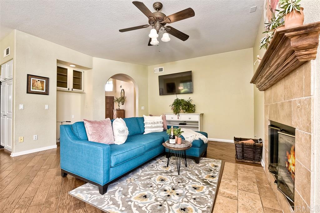 1098 Funquest Drive Fallbrook, CA 92028 - Photo 6 of 24