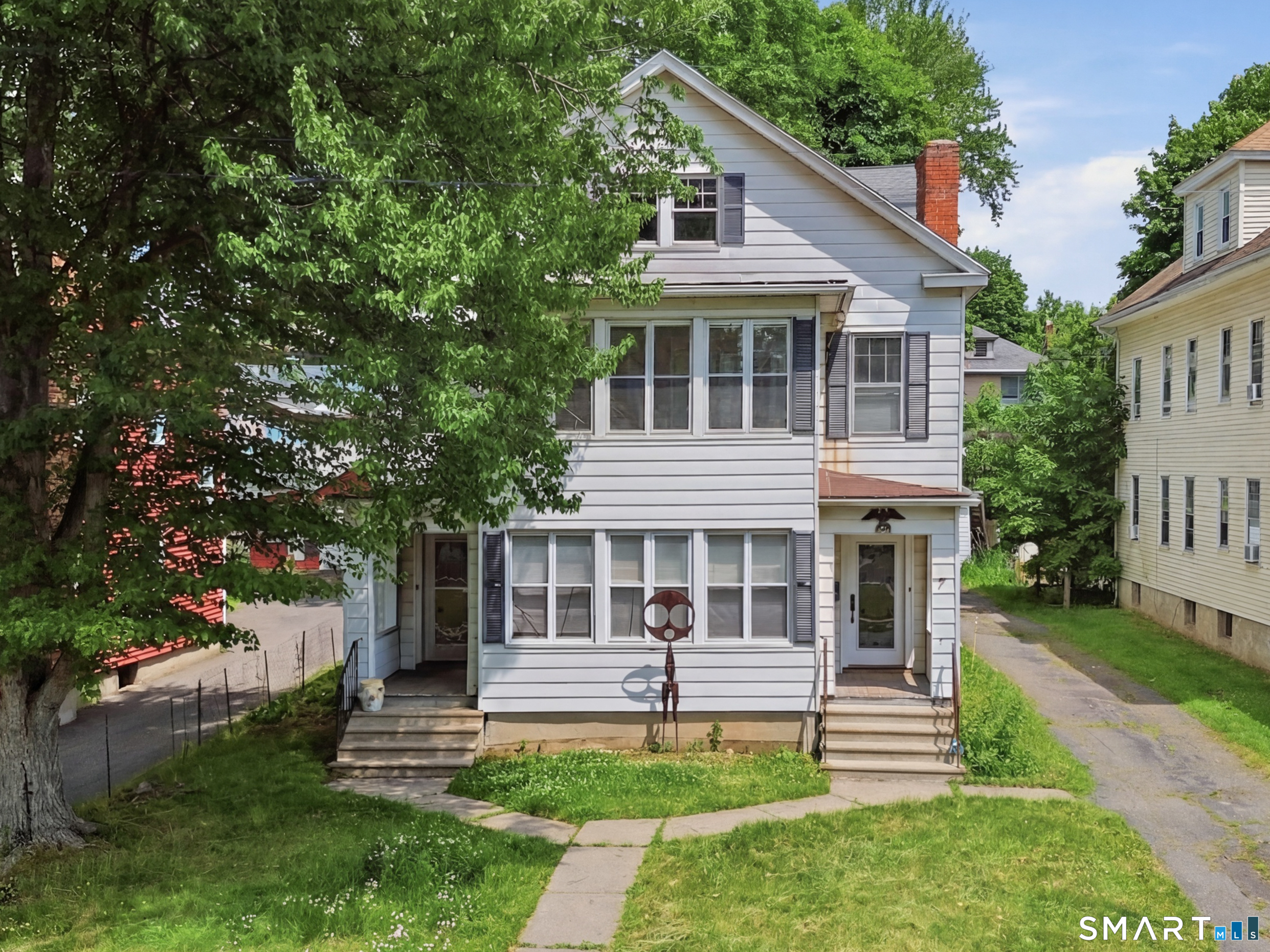 20 Bretton Road West Hartford, CT 06119 - Photo 2 of 10