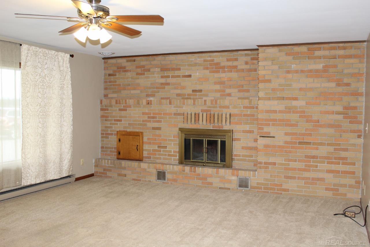 5176 Custer Road Carsonville, MI 48419 - Photo 6 of 17 31367380-5.JPG