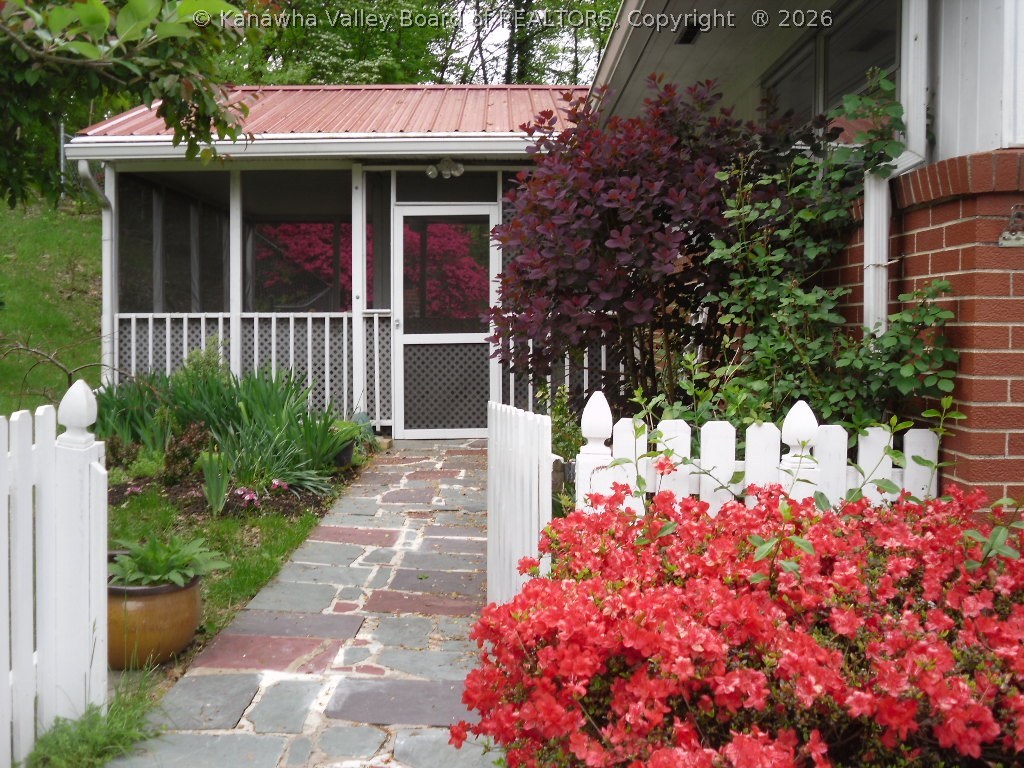100 Pine Manor Road Charleston, WV 25311 - Photo 1 of 26 Gallery Image 1