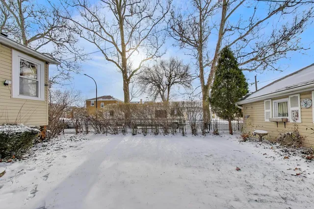 $330,000 | 3332 South 59th Avenue, Cicero, IL 60804