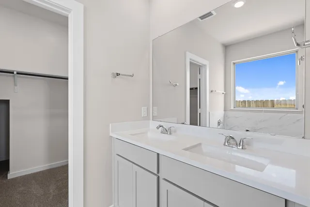 $319,990 | 2010 Starlight Street, Angleton, TX 77515