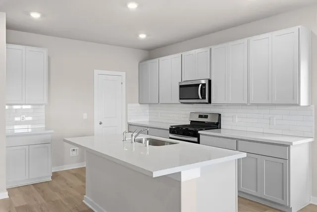 $319,990 | 2010 Starlight Street, Angleton, TX 77515