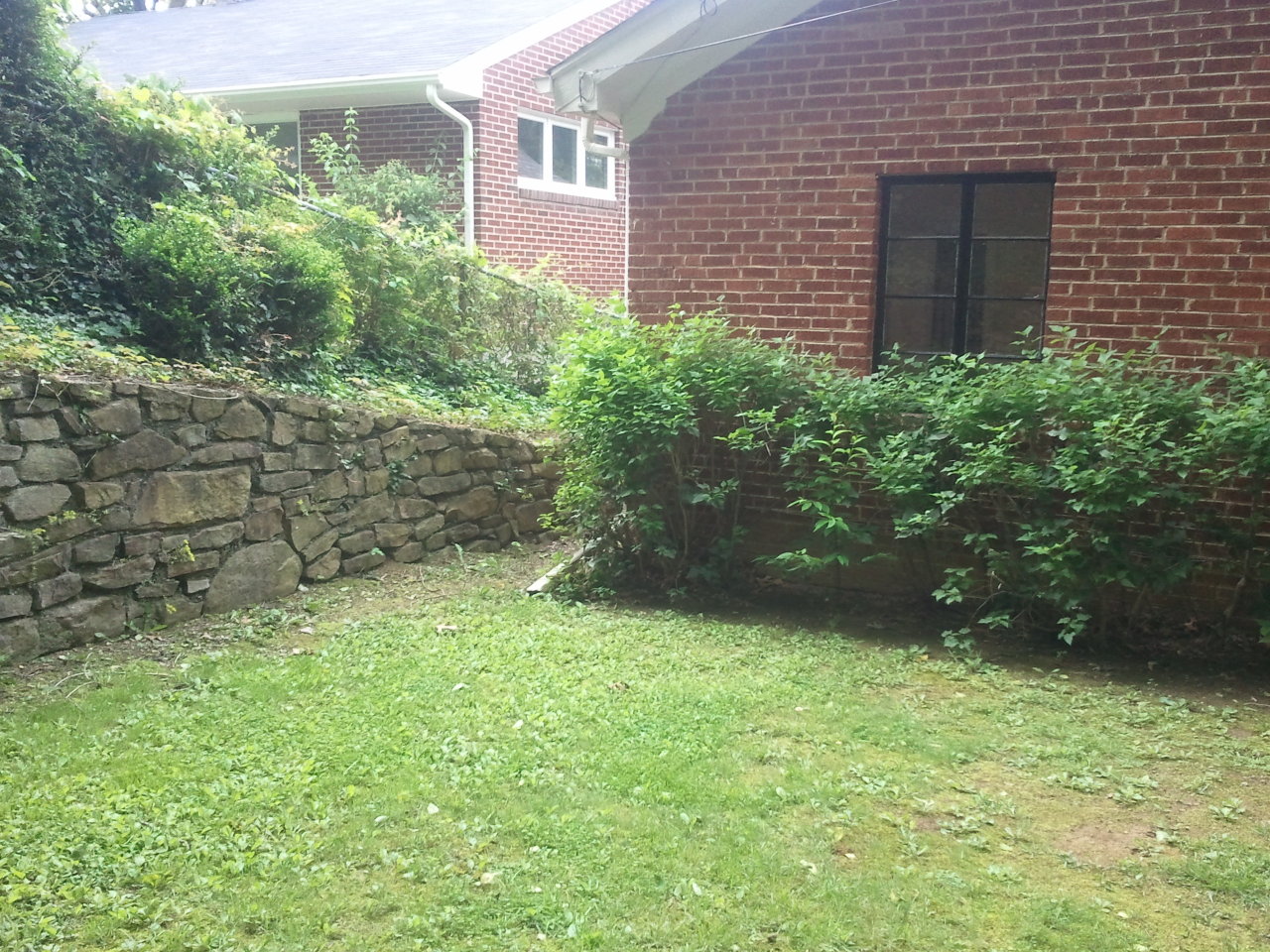 2450 Livingston Road Southwest Roanoke, VA 24015 - Photo 25 of 27 back exterior view
