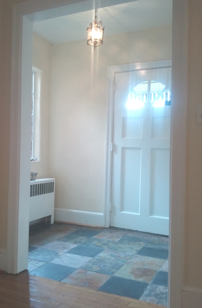 2450 Livingston Road Southwest Roanoke, VA 24015 - Photo 6 of 27 foyer