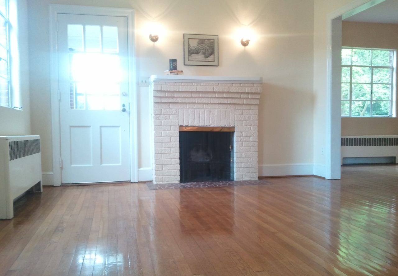 2450 Livingston Road Southwest Roanoke, VA 24015 - Photo 8 of 27 LR FP View