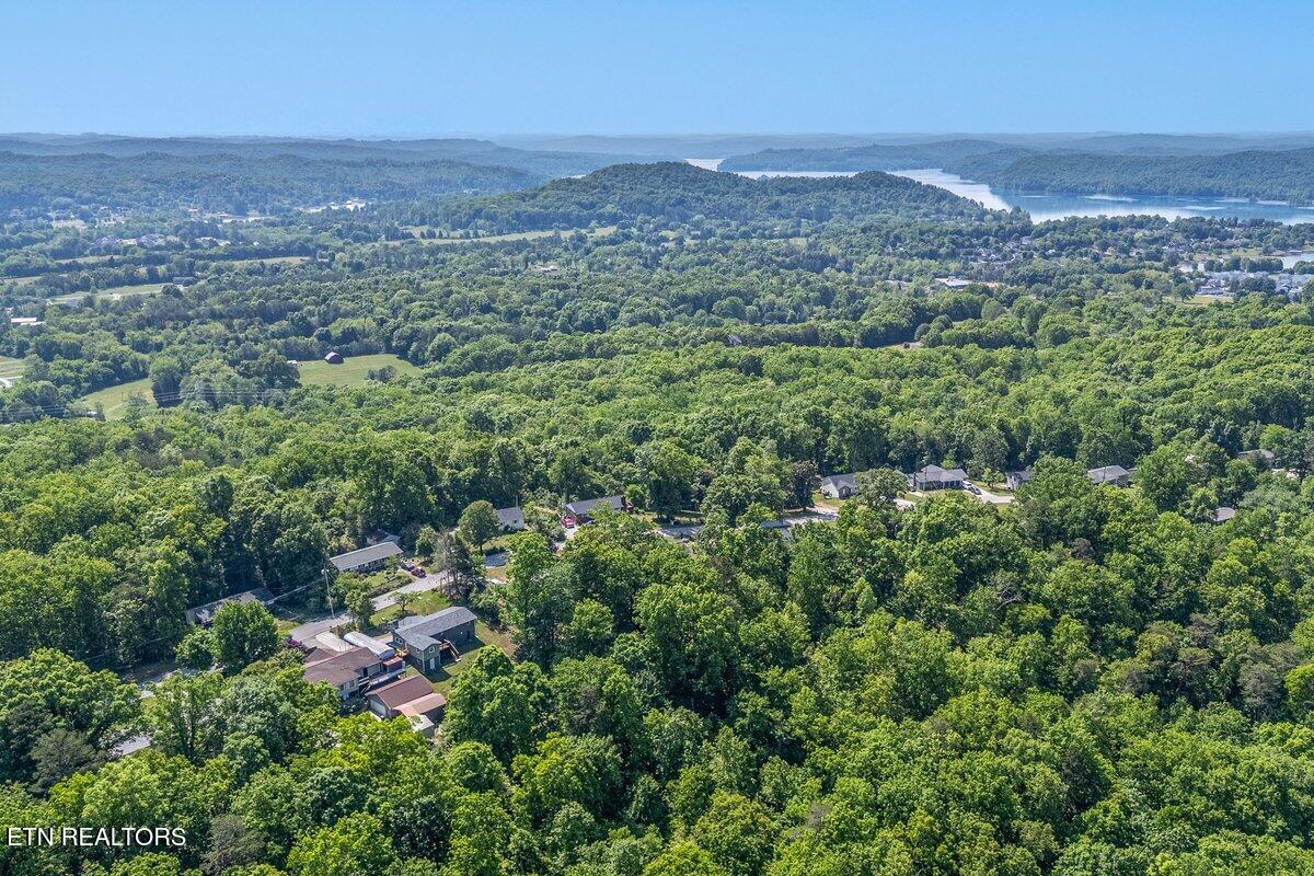 513 West Ridgecrest Drive Kingston, TN 37763 - Photo 11 of 58 RC 17