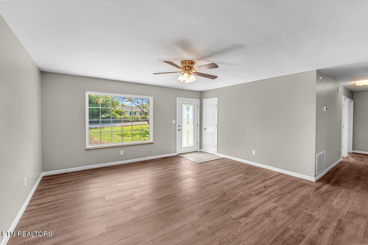 513 West Ridgecrest Drive Kingston, TN 37763 - Photo 26 of 58 RC 20