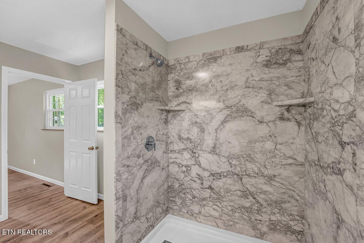 513 West Ridgecrest Drive Kingston, TN 37763 - Photo 45 of 58 RC 43