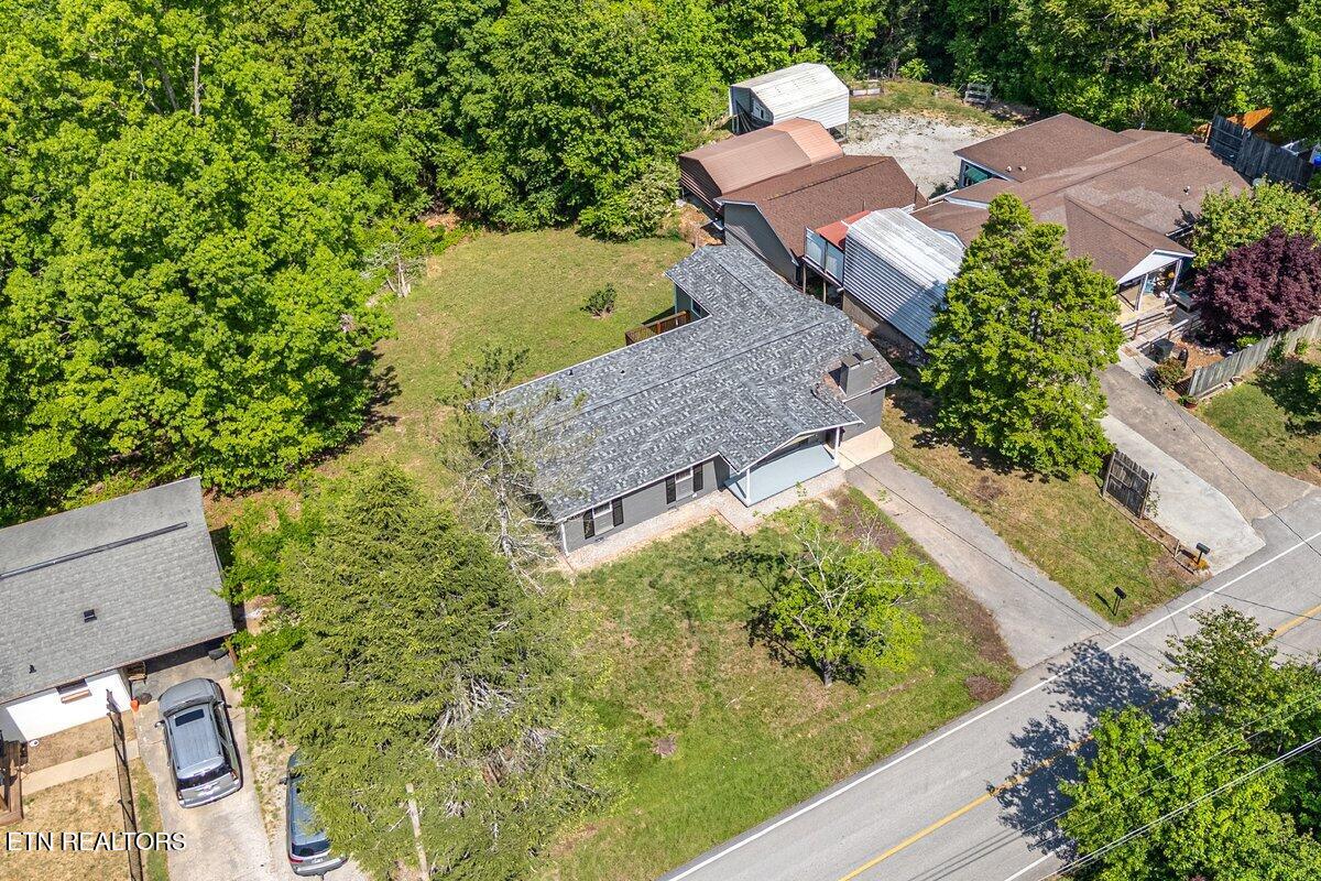 513 West Ridgecrest Drive Kingston, TN 37763 - Photo 9 of 58 RC 6