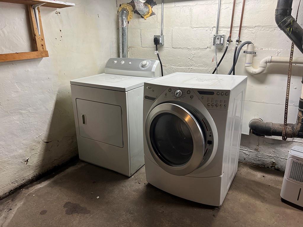 626-628 Locust Street Indiana, PA 15701 - Photo 10 of 14 Laundry