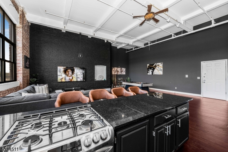 350 Scotland Road Orange, NJ 07050 - Photo 4 of 18