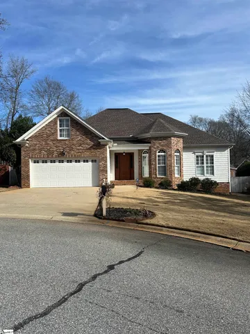 $2,650 | 8 Amsterdam Lane, Simpsonville, SC 29681