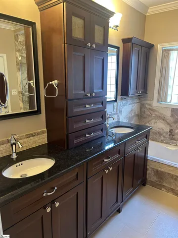 $2,650 | 8 Amsterdam Lane, Simpsonville, SC 29681