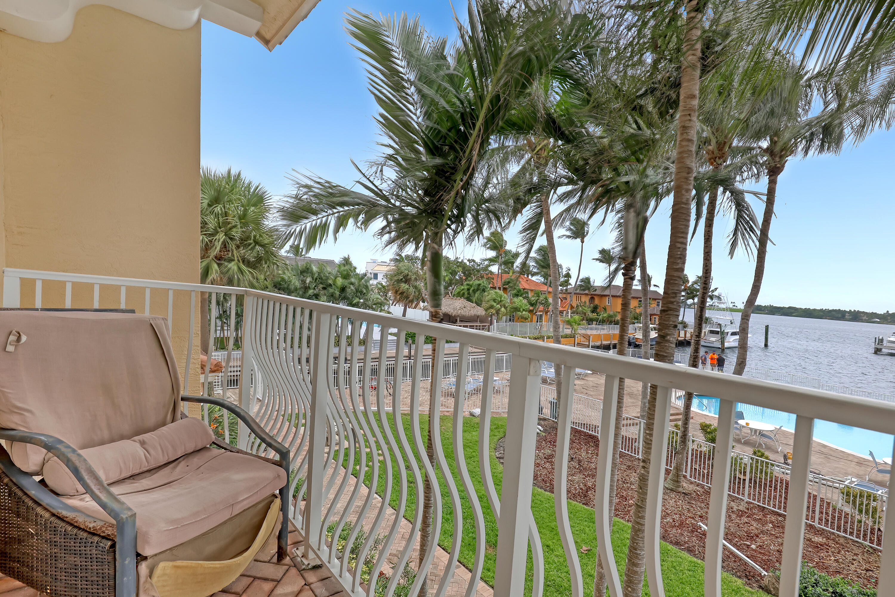 149 Harbors Way Boynton Beach, FL 33435 - Photo 5 of 33 149 Harbors Way (10)
