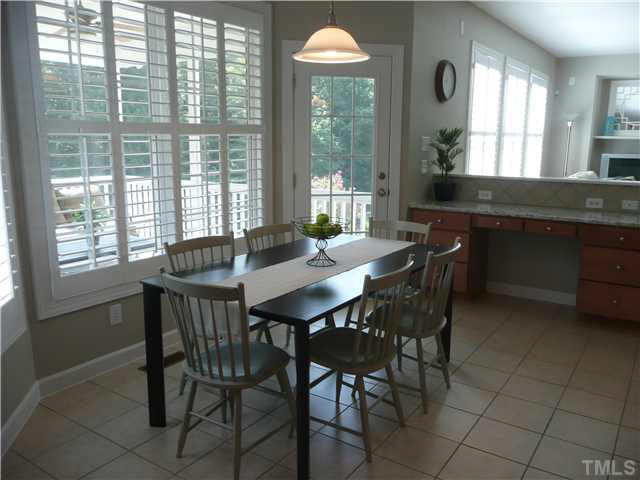 5208 Bartons Enclave Lane Raleigh, NC 27613 - Photo 6 of 25 Breakfast Area