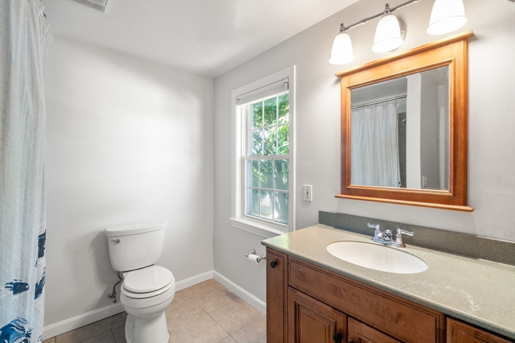 32 Grosvenor Road Waltham, MA 02453 - Photo 22 of 39