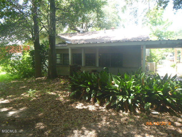 2541 Wilson Road Biloxi, MS 39531 - Photo 16 of 16 8