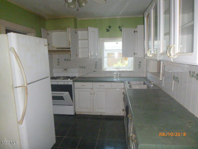 2541 Wilson Road Biloxi, MS 39531 - Photo 8 of 16 30