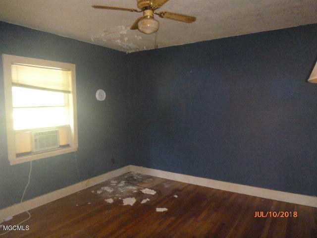 2541 Wilson Road Biloxi, MS 39531 - Photo 10 of 16 34