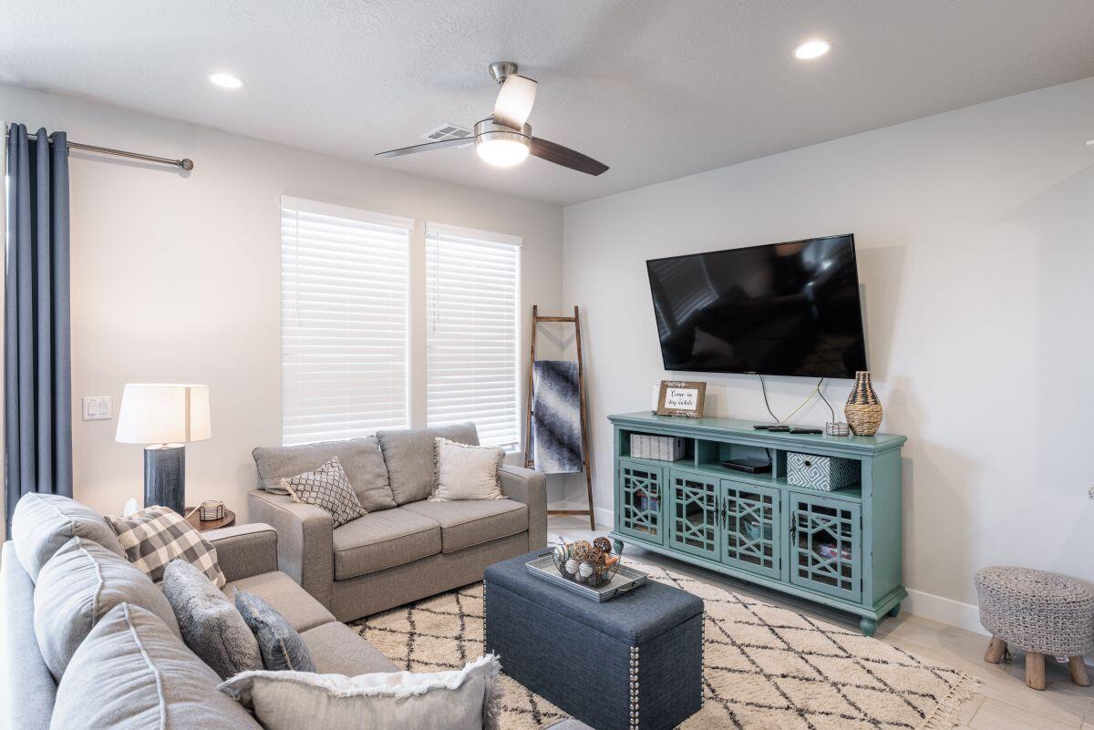 4845 Fishers Is Way St. George, UT 84770 - Photo 20 of 41 livingroom2