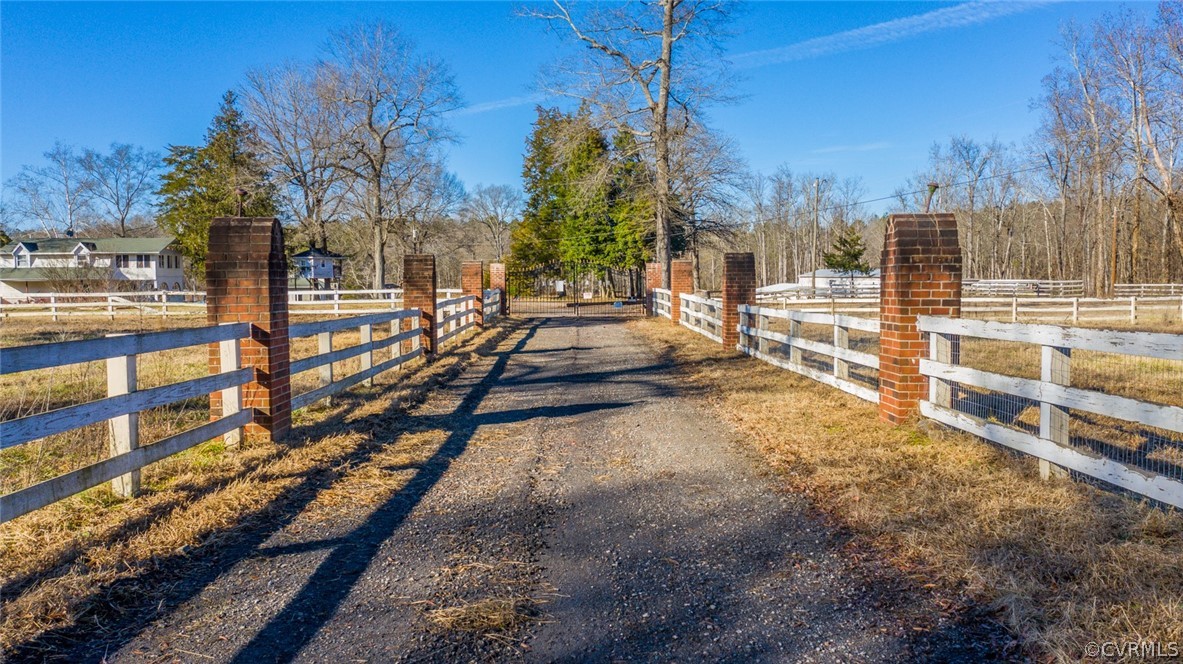 12300 Black Road Chesterfield, VA 23838 - Photo 5 of 47 Gallery Image 5