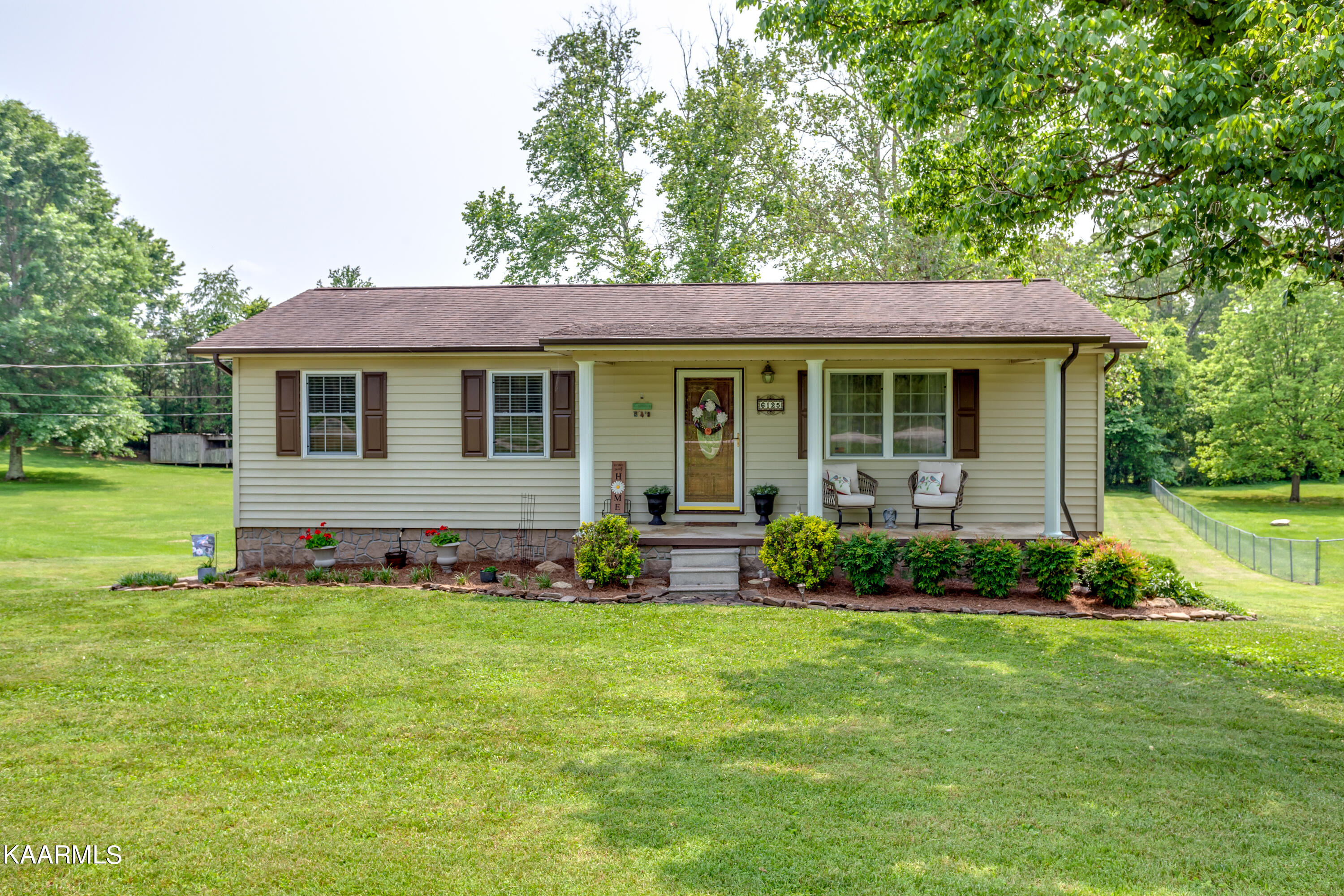 6125 McGinnis Road Corryton, TN 37721 - Photo 1 of 31 004230525-3-6125McGinnisRdCorrytonTn-SMA