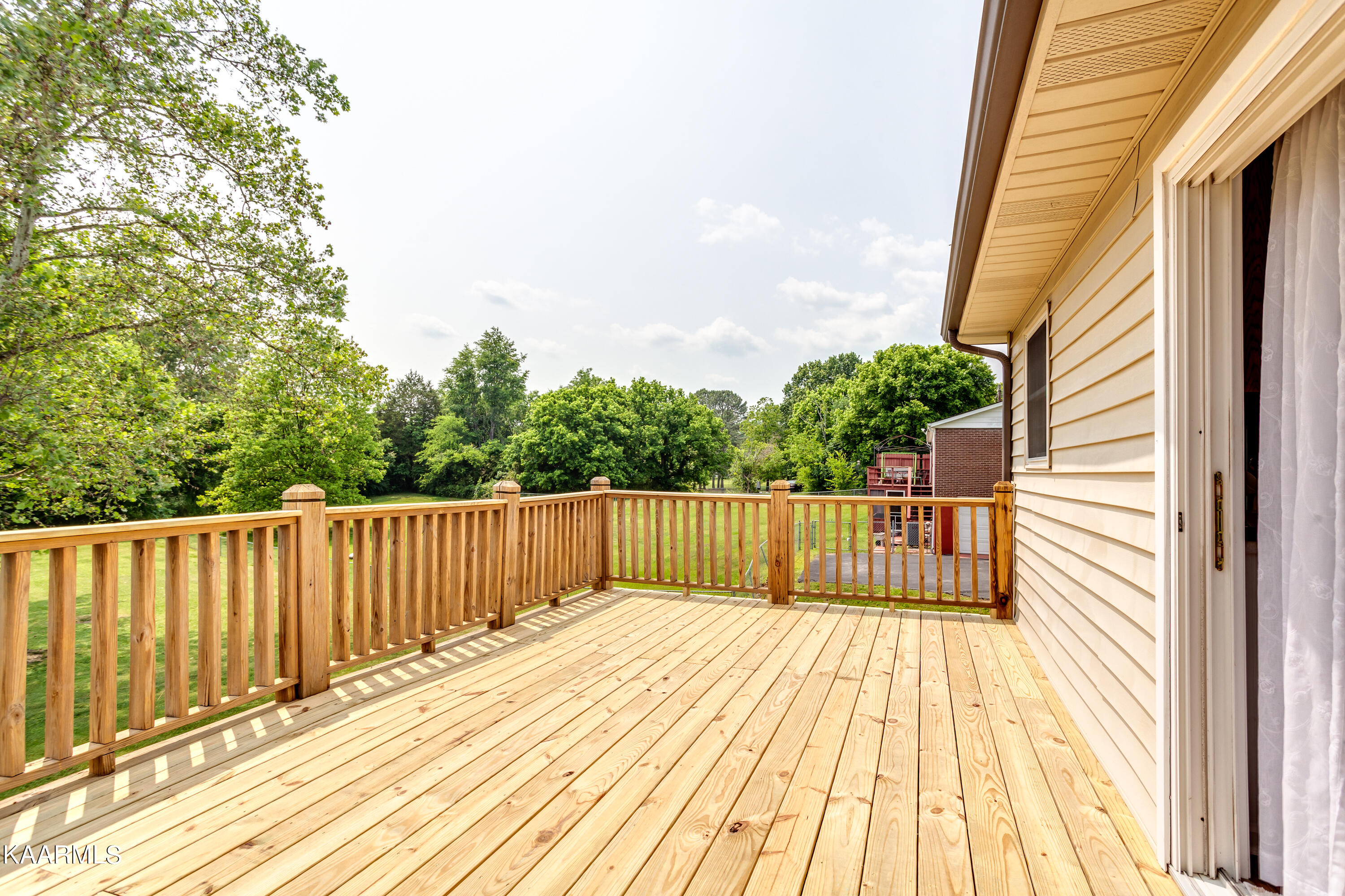 6125 McGinnis Road Corryton, TN 37721 - Photo 23 of 31 015230525-3-6125McGinnisRdCorrytonTn-SMA