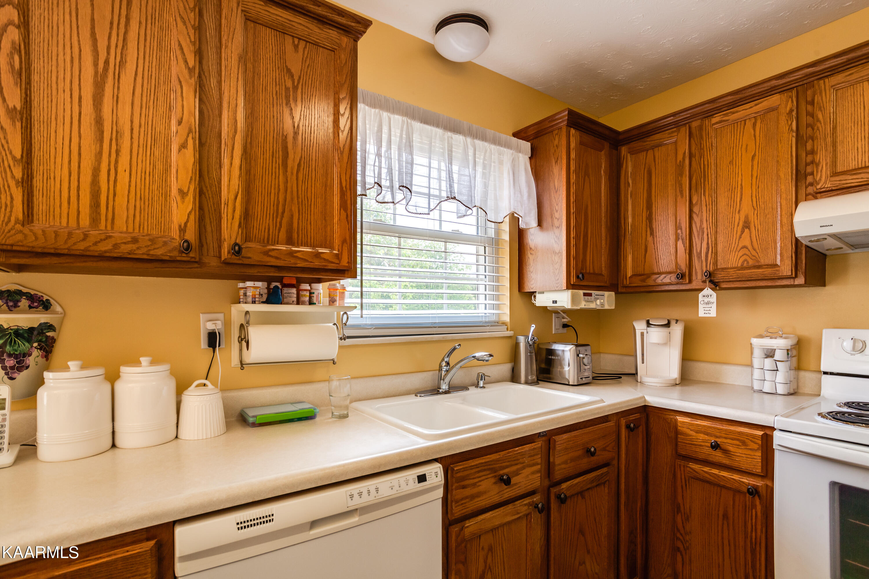 6125 McGinnis Road Corryton, TN 37721 - Photo 9 of 31 010230525-3-6125McGinnisRdCorrytonTn-SMA