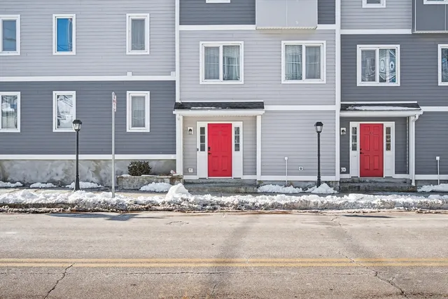 $495,000 | 61 Pine Street, Unit 9, Attleboro, MA 02703