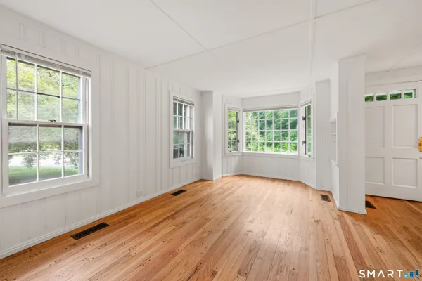 $3,125 | 527 Danbury Road, Southington, CT 06489