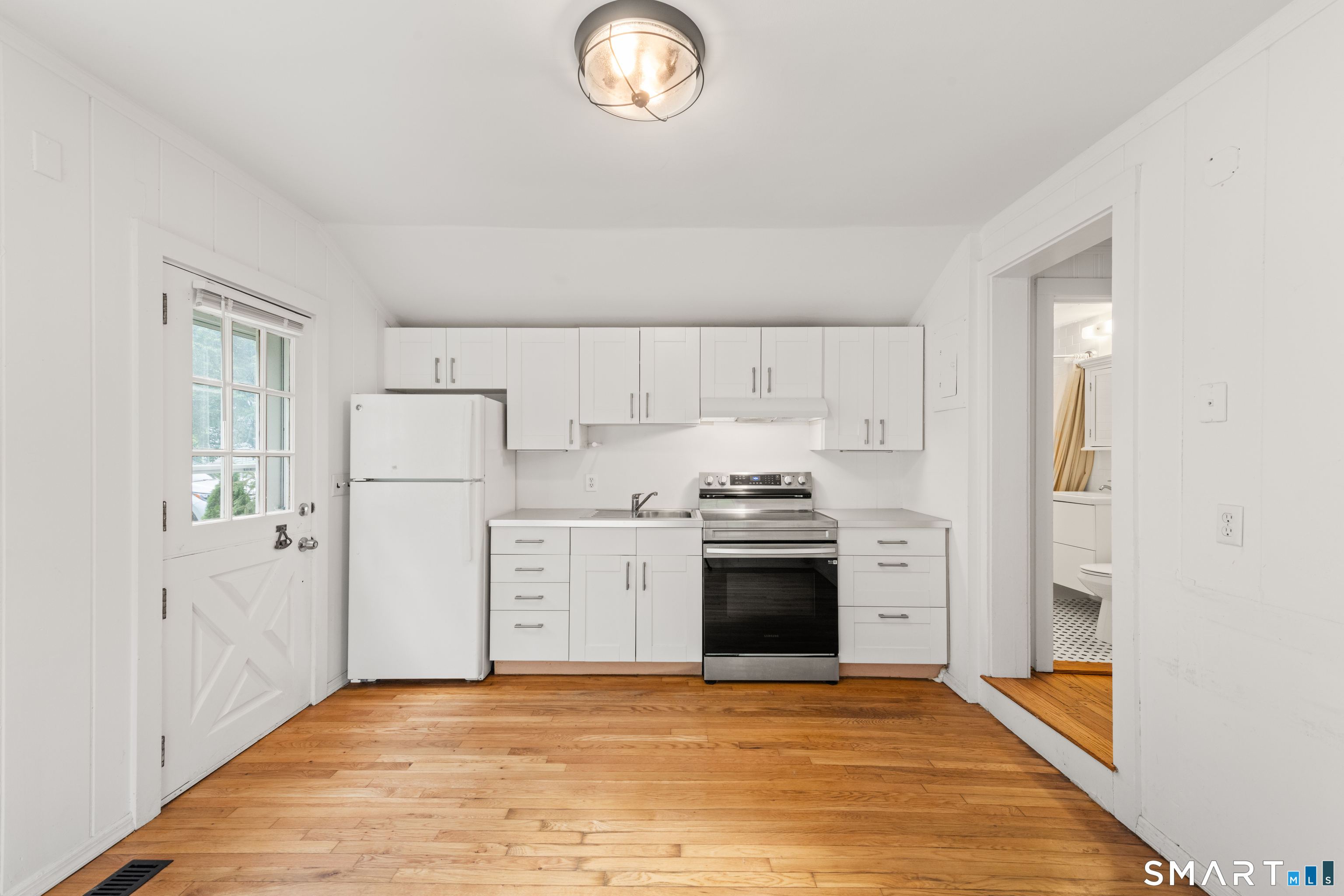 527 Danbury Road Southington, CT 06489 - Photo 23 of 32