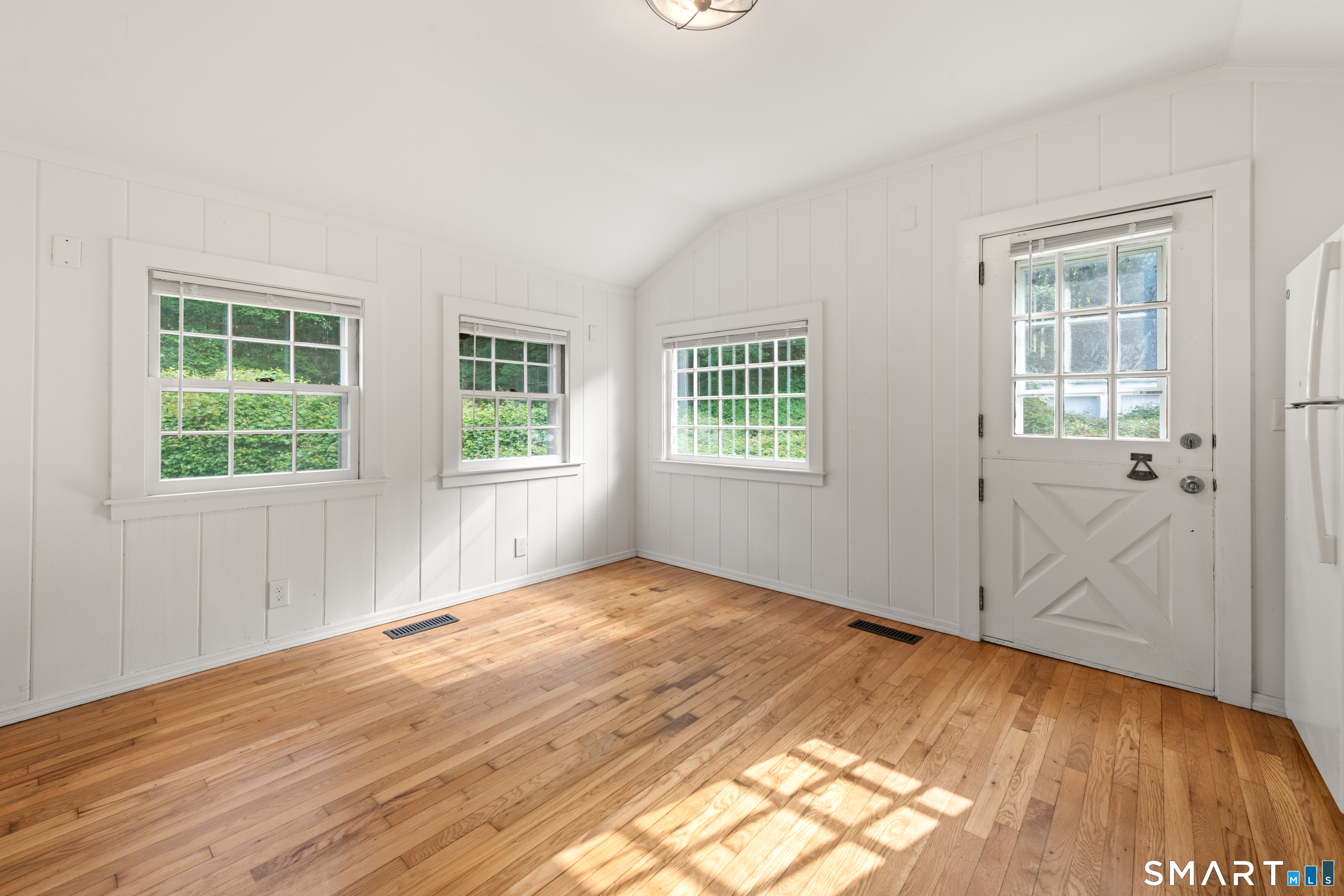 527 Danbury Road Southington, CT 06489 - Photo 26 of 32