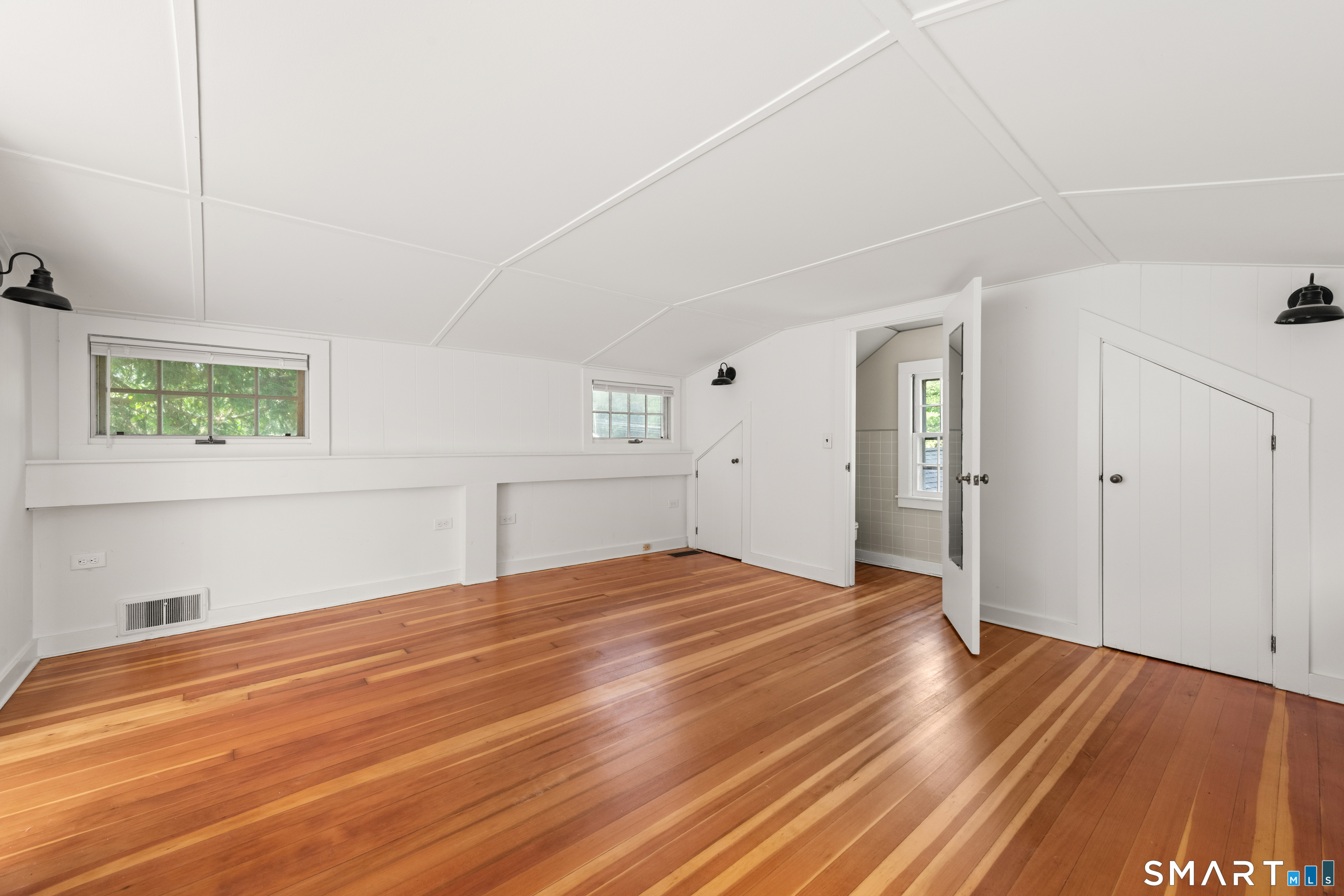 527 Danbury Road Southington, CT 06489 - Photo 28 of 32