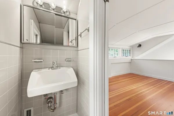 $3,125 | 527 Danbury Road, Southington, CT 06489