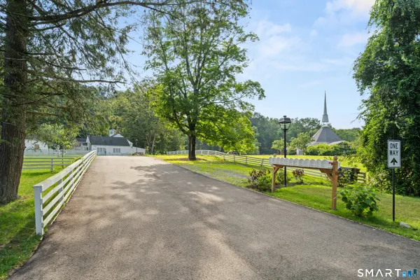 $3,125 | 527 Danbury Road, Southington, CT 06489