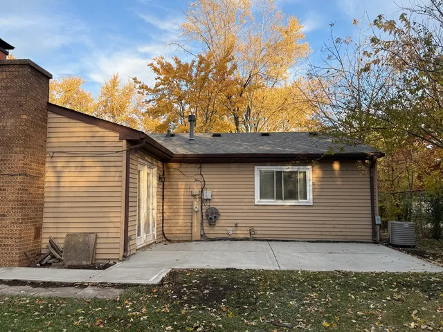 $2,199 | 129 South Orchard Drive, Unit 1, Bolingbrook, IL 60440