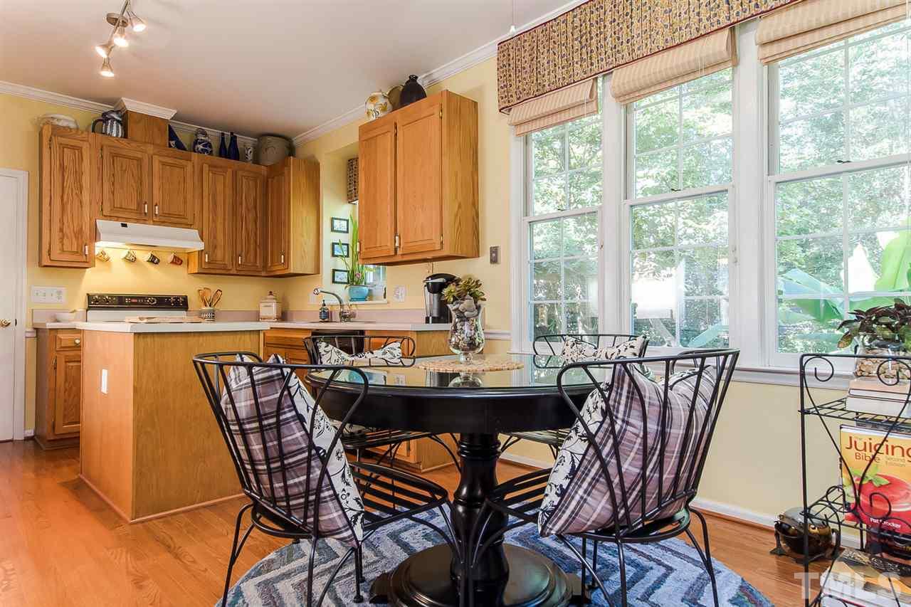 5104 Knightsbridge Way Raleigh, NC 27604 - Photo 5 of 25 Spacious kitchen w/island for extra counter space