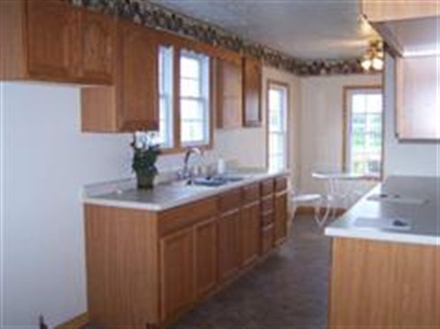 16103 Red Shale Hill Road Pekin, IL 61554 - Photo 3 of 6