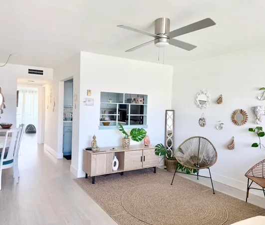 $1,500 | 3322 Cynthia Lane, Unit 207, Lake Worth Beach, FL 33461