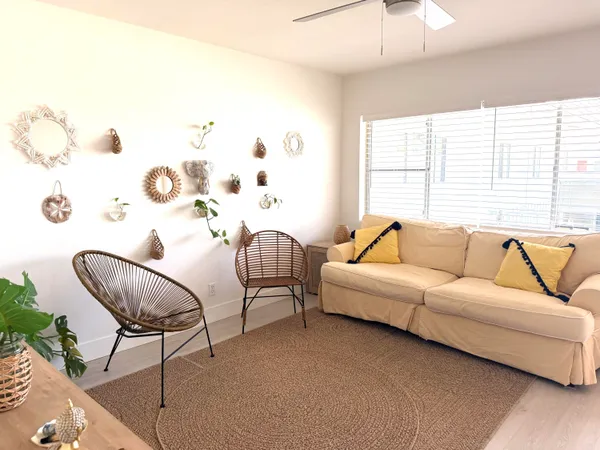 $1,500 | 3322 Cynthia Lane, Unit 207, Lake Worth Beach, FL 33461