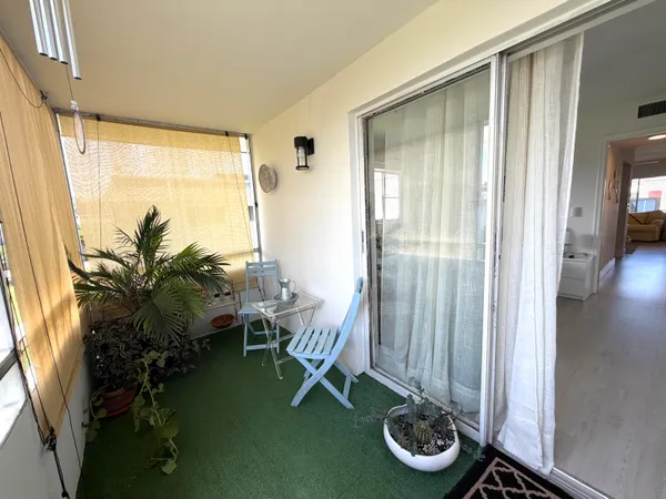 $1,500 | 3322 Cynthia Lane, Unit 207, Lake Worth Beach, FL 33461