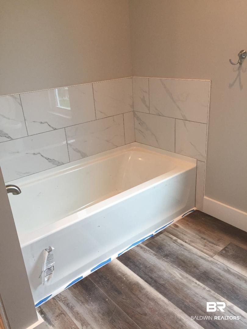 8173 Carmel Circle Foley, AL 36535 - Photo 11 of 16 master bath