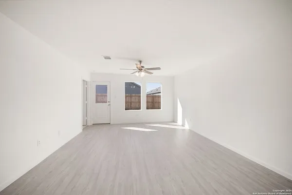 $1,495 | 2436 Lost Creek Road, New Braunfels, TX 78130