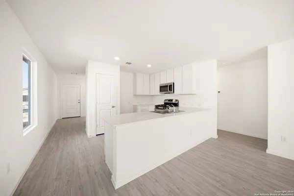 $1,495 | 2436 Lost Creek Road, New Braunfels, TX 78130