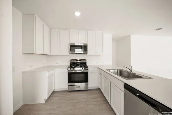 $1,495 | 2436 Lost Creek Road, New Braunfels, TX 78130